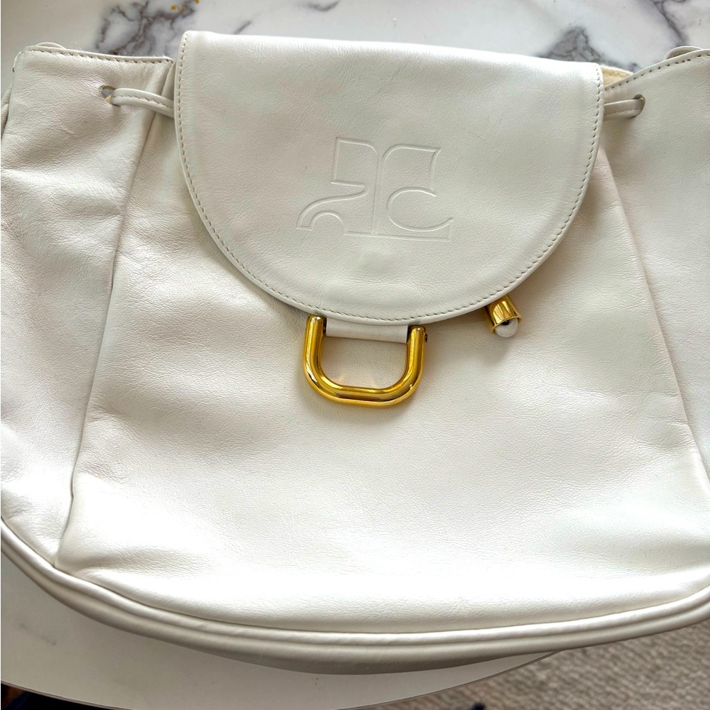 Vintage Courreges crossbody bag. Medium size.